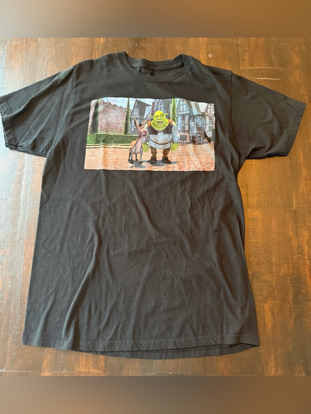Black Shrek Graphic Short Sleeve Shirt Mens size Medium.